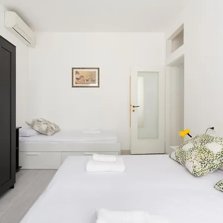 Apartmán With Balcony -bisceglie Red Line Subway