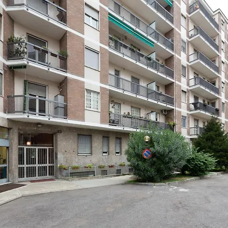 Apartmán With Balcony -bisceglie Red Line Subway Milán